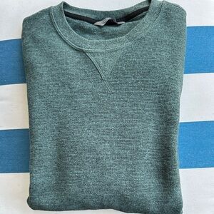 GORGEOUS EUC-Classic GREEN SOFT Crewneck Sweater for Men